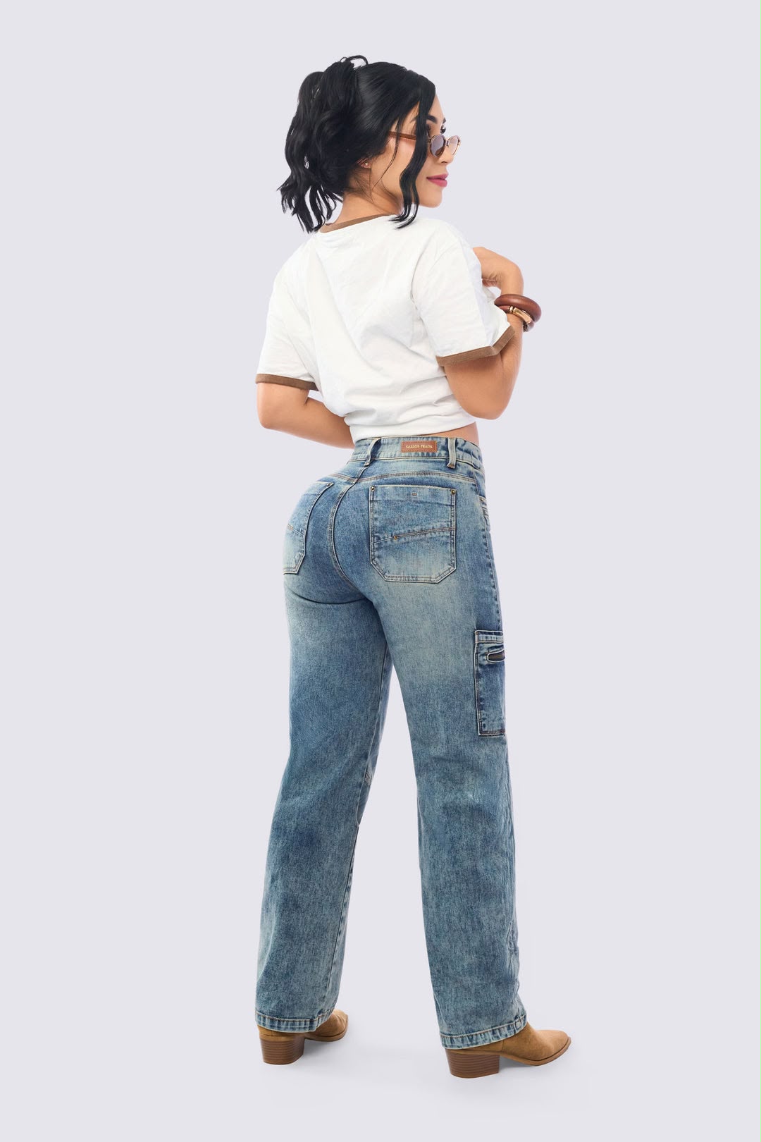 Colombian Ref. 7107 High Waist Cargo Jeans – Semi-Rigid Denim